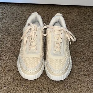 Jellypop Cream Athletic Shoes with Mesh Design